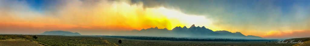 Grand Tetons at Sunset During Forest Fires - ID: 15812864 © Robert Hambley