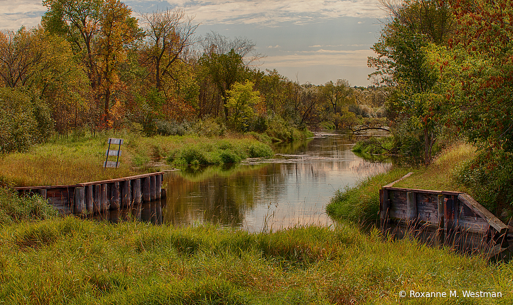 Autumn colors on Minnesota river