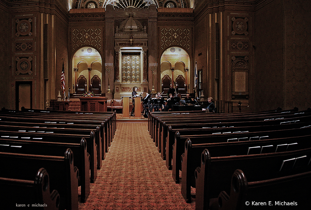 rehearsing - ID: 15815239 © Karen E. Michaels