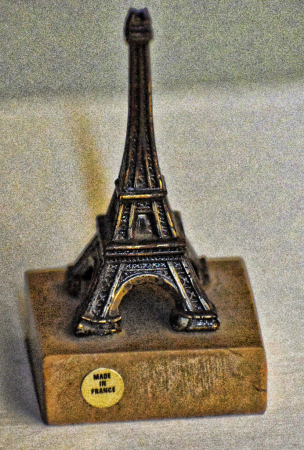 MINIATURE EIFFEL TOWER / MINI ASSIGNMENT