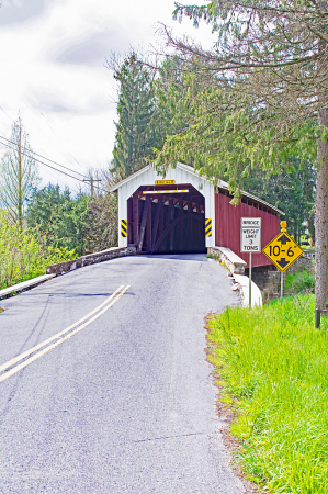Leading Lines to a Covered Bridge