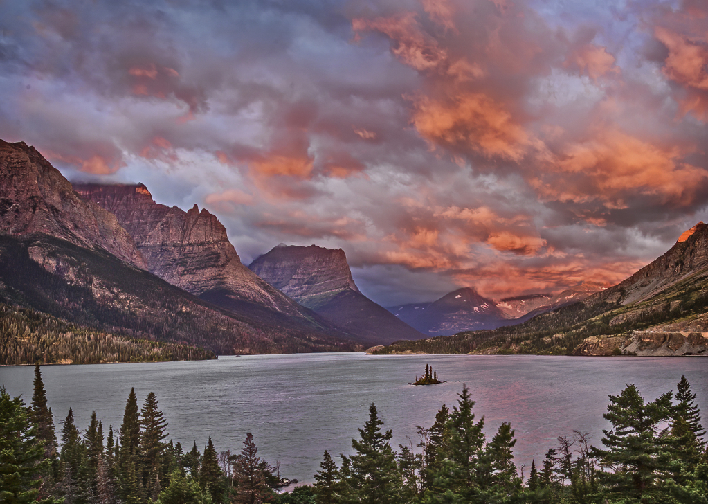 Sunrise at St Mary Lake