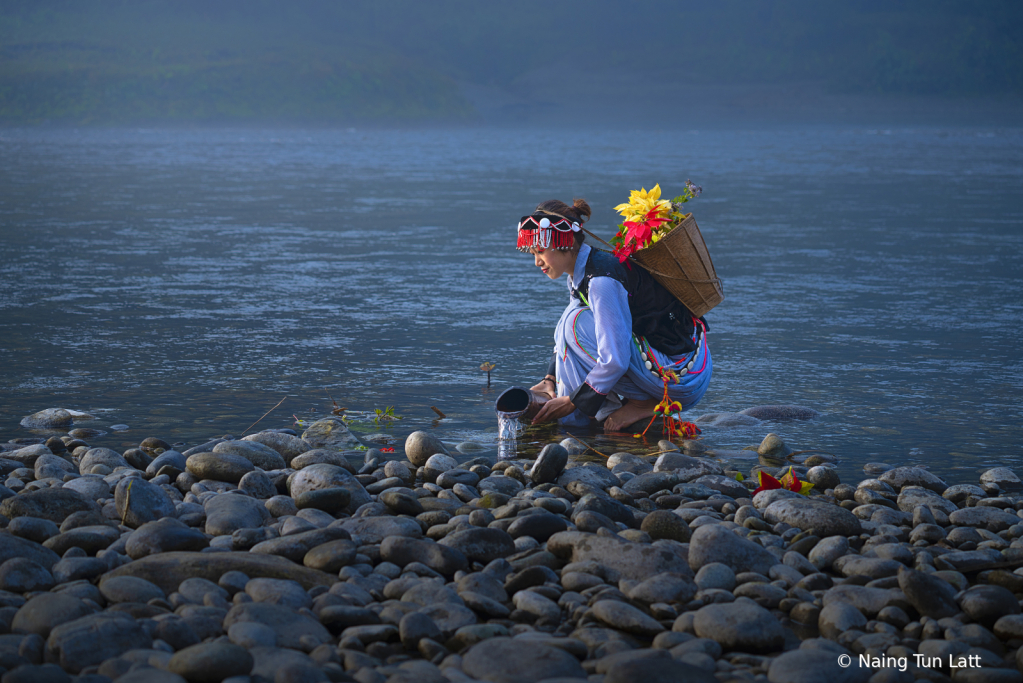 Lesue tribe girl