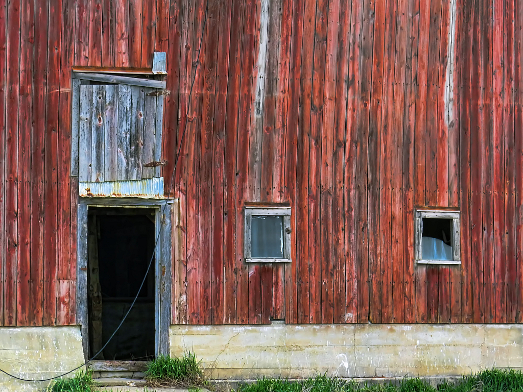 Broad Side Of A Barn - ID: 15822101 © Carolyn  M. Fletcher