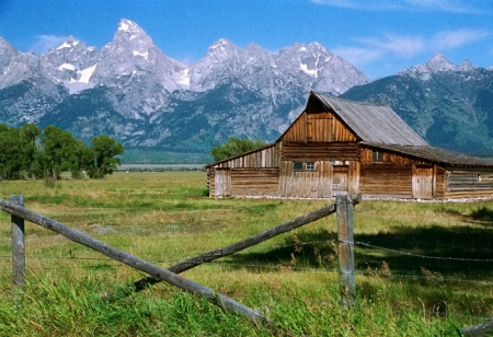 Moulton Barn on Mormom Row