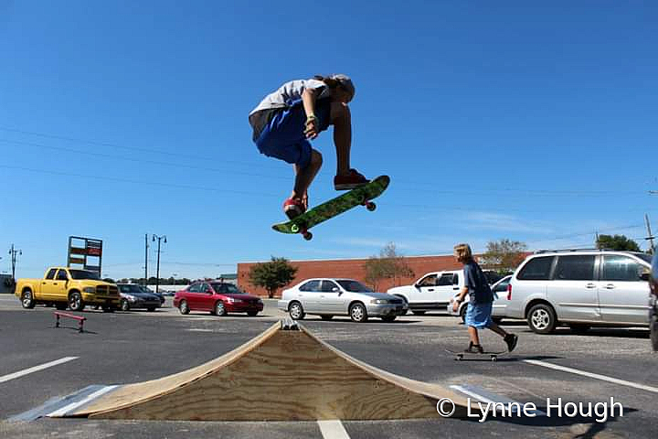 Milton Skateboard Competition 2011 - ID: 15822259 © Lynne Hough