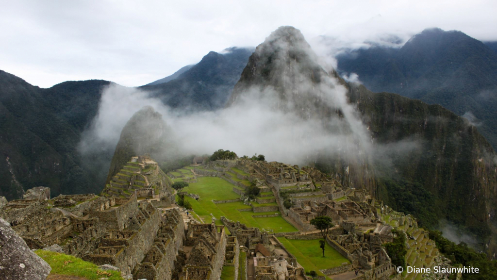 Machu Piccu 2014 - ID: 15823360 © Diane Slaunwhite