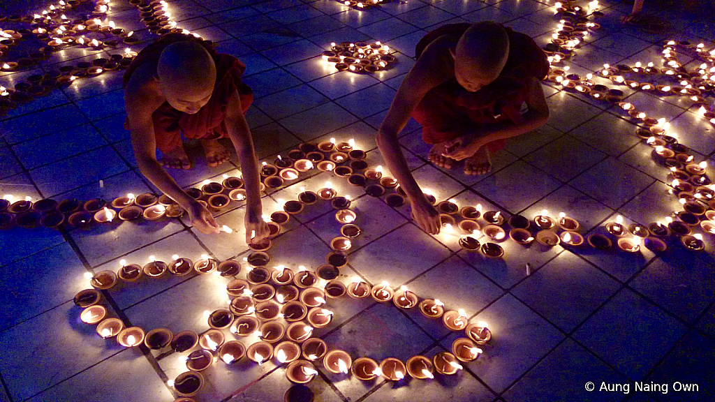 ThadinGyut Festival Light Offering