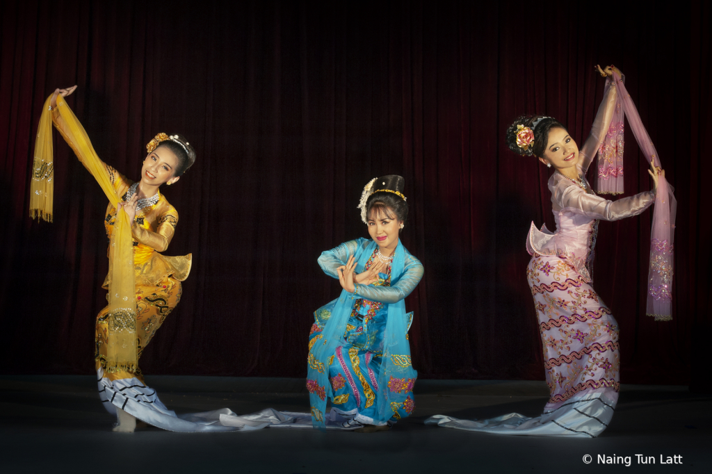 Myanmar Traditional prince dancing