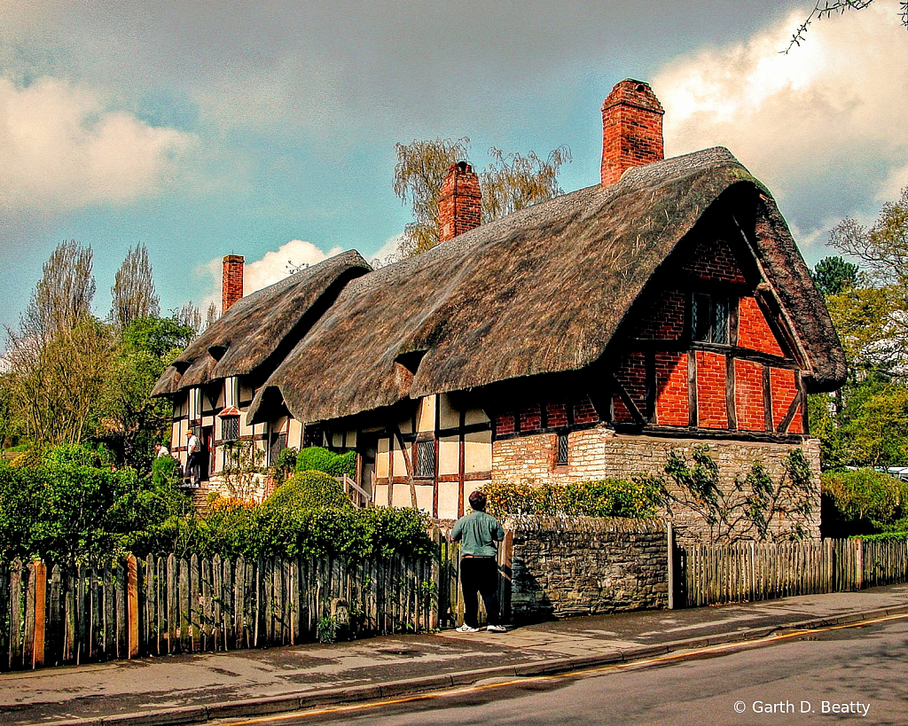 Old Thatched Roof House in England in 2004.