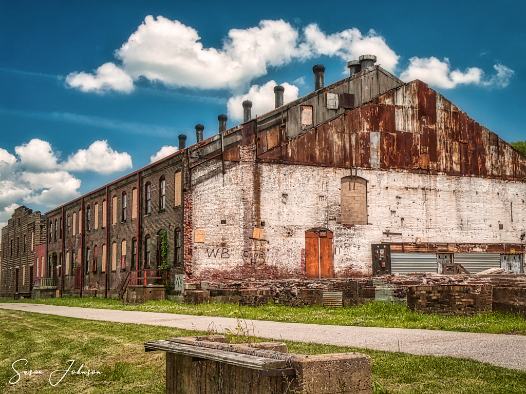 Shuttered in WV - ID: 15828873 © Susan Johnson