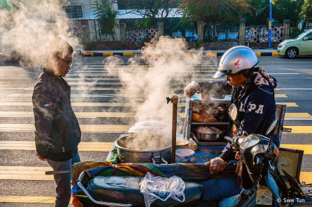 Morning food Seller