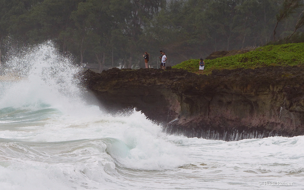 Sea meets shore, Oahu