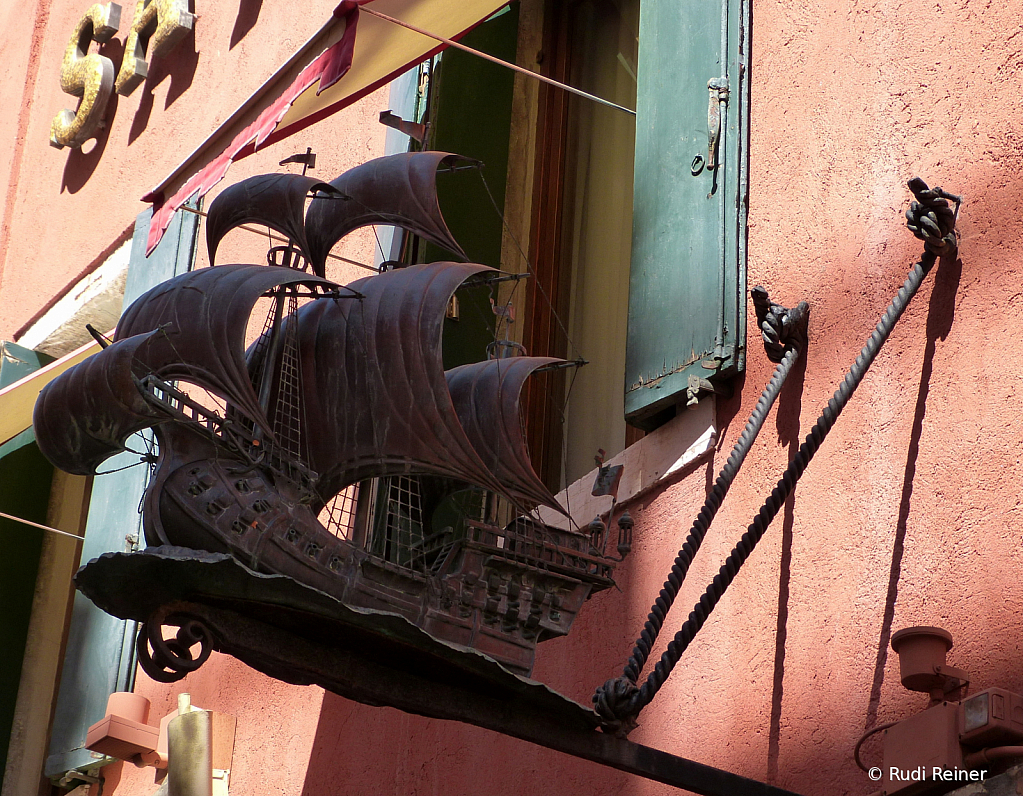 Ship shop shadows, Venice IT