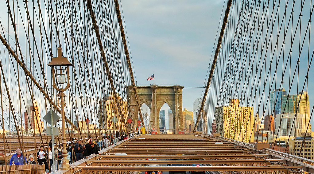 Crossing to Brooklyn