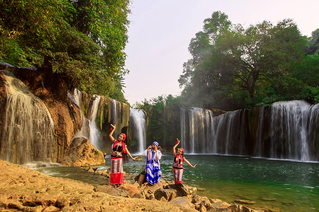 Kayin traditional dance