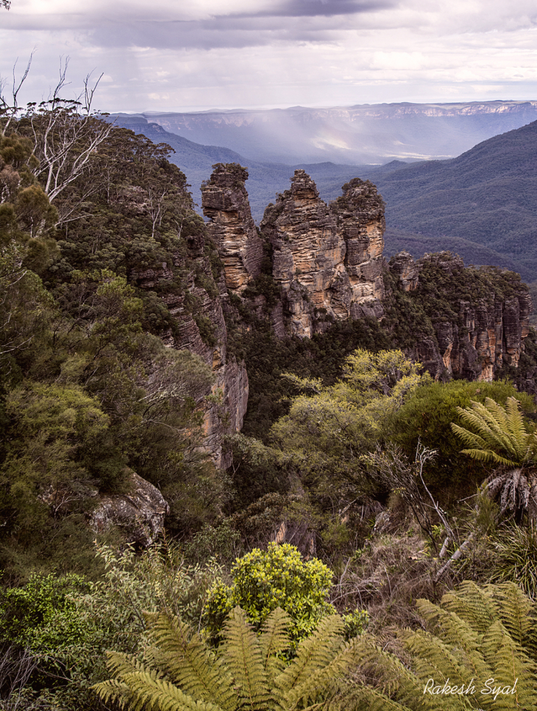 THREE SISTERS BLUE MOUNTAIN