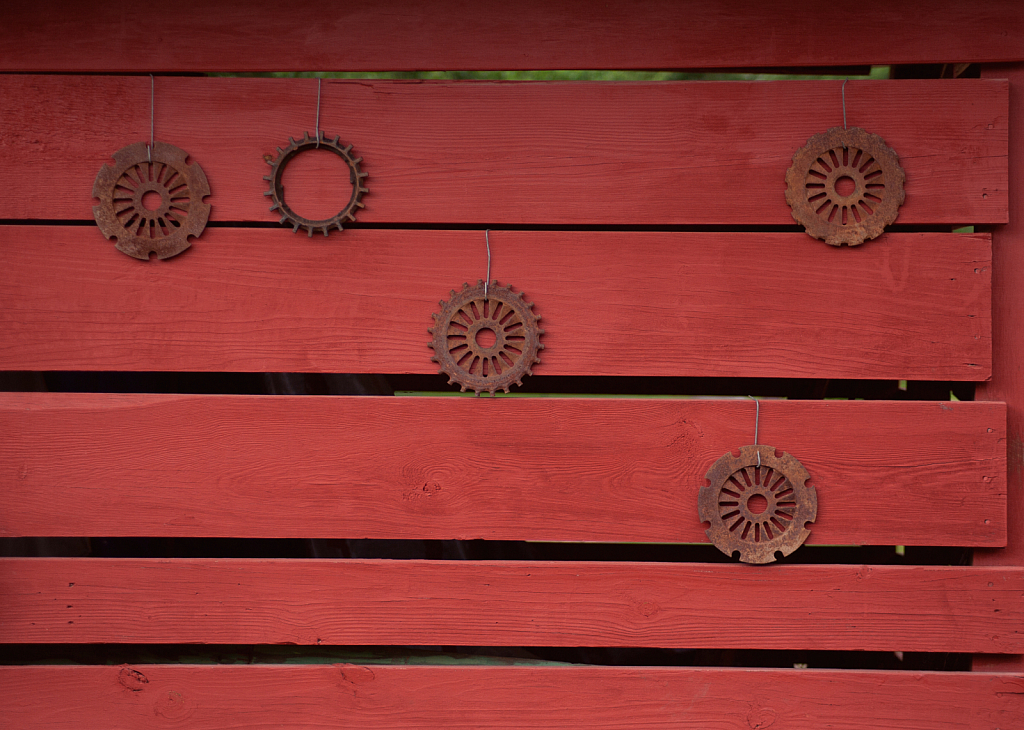 Sprocket Wall