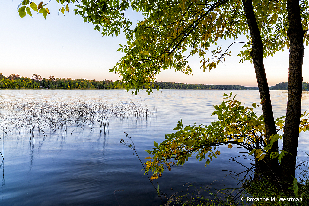 Fall view of the lake - ID: 15854518 © Roxanne M. Westman