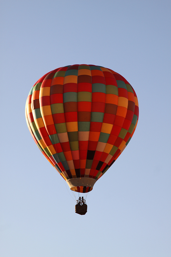 Balloon landing 1 - ID: 15859178 © Eric B. Miller