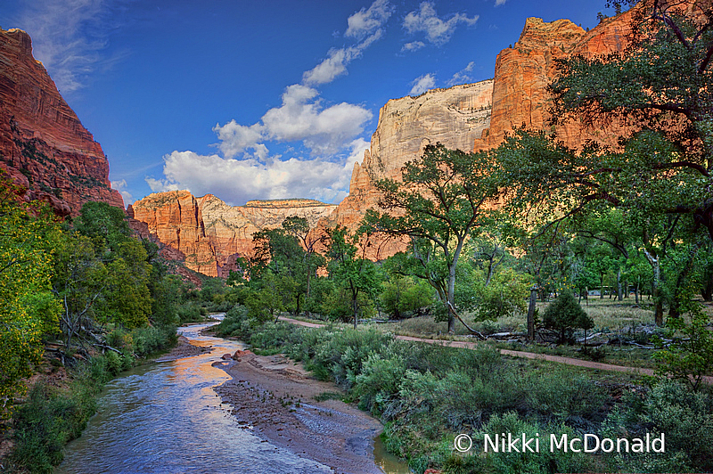 Trail to Emerald Pools