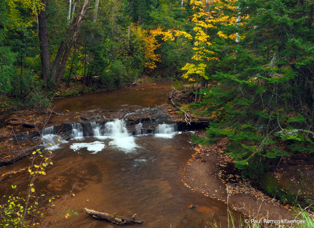 Siskiwit River Falls