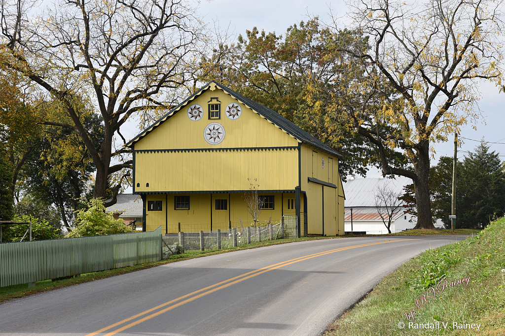 Painted Amish Barn in Pa.