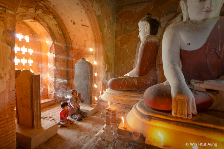 Prayer at Bagan