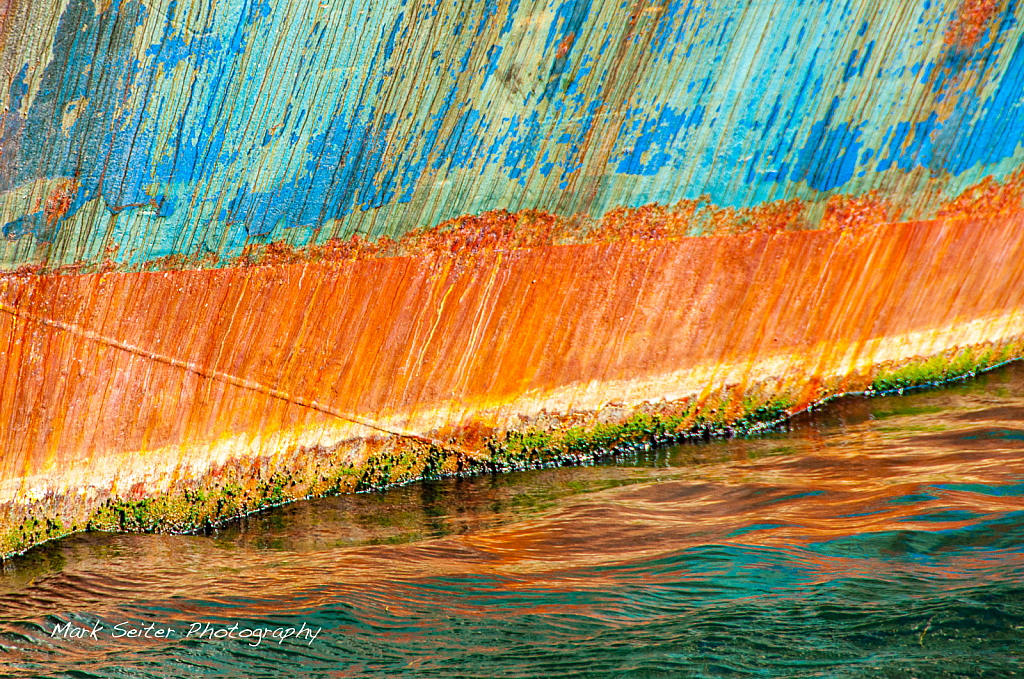 hull meets water