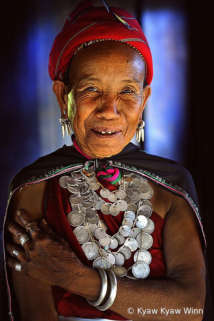 Smiling Woman - ID: 15870835 © Kyaw Kyaw Winn