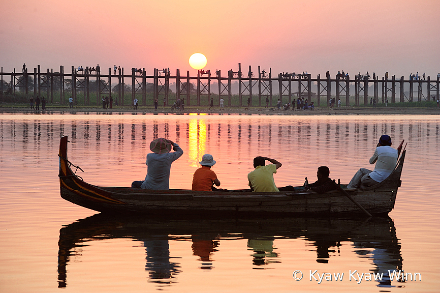 Photo Shooting Time - ID: 15871509 © Kyaw Kyaw Winn