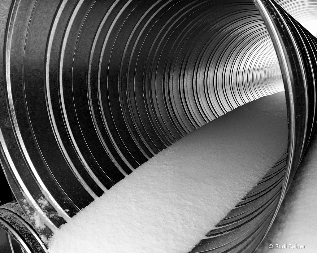 Snow tube