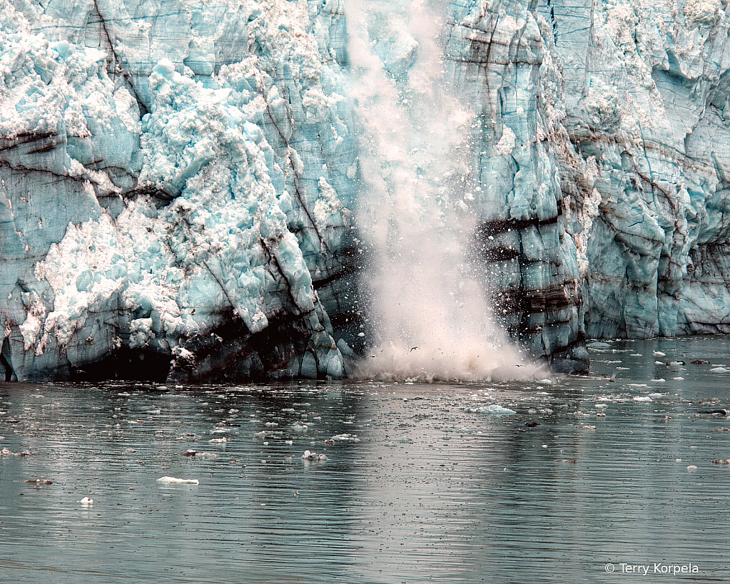 Glacier Calving - ID: 15881707 © Terry Korpela