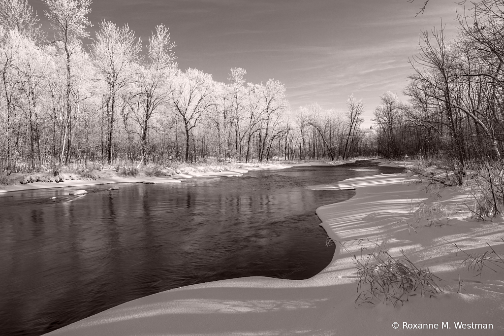 Follow the lines of winter - ID: 15884597 © Roxanne M. Westman