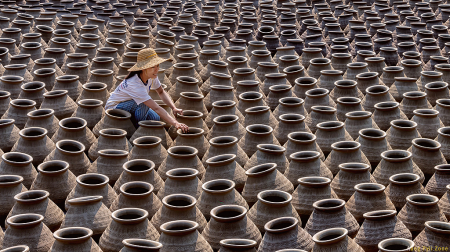 preparing to arrange pots