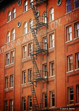 Orange Building - Day 19 Photo Challenge 2021