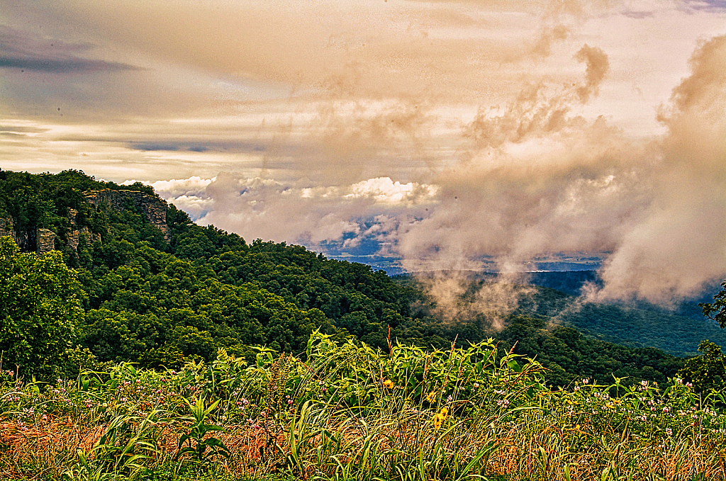 Low Clouds - ID: 15917603 © Janet Criswell