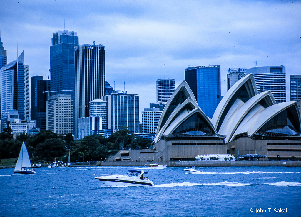 Sydney Opera House  - ID: 15927864 © John T. Sakai