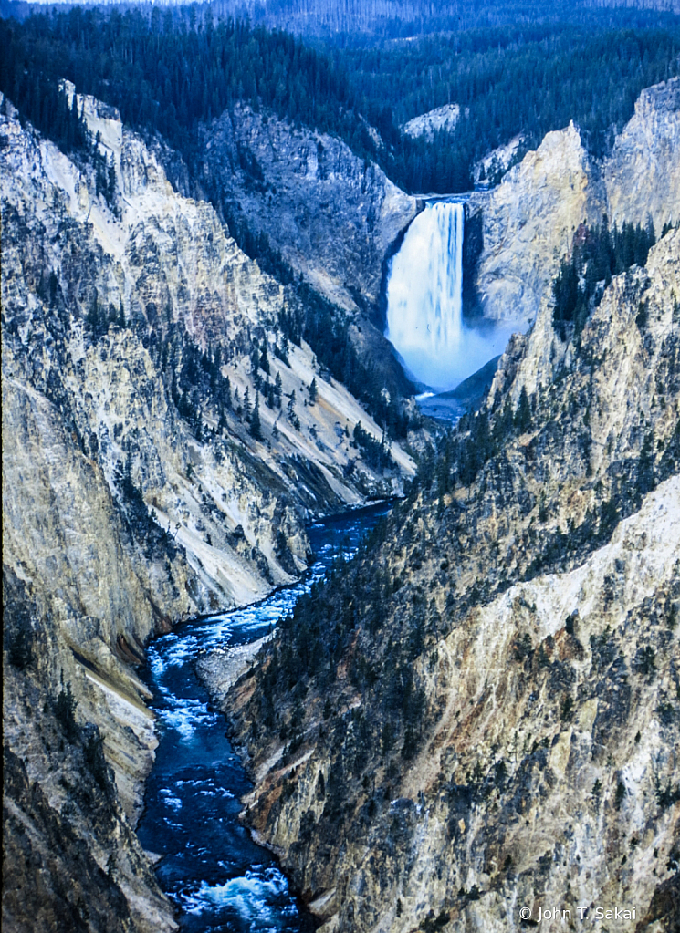 Grand Canyon of the Yellowstone River - ID: 15927651 © John T. Sakai