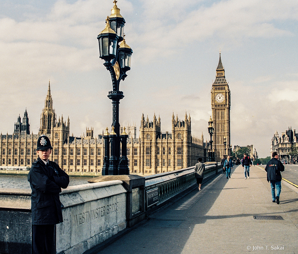 Houses of Parliament and Elizabeth Tower (Big Ben) - ID: 15927672 © John T. Sakai