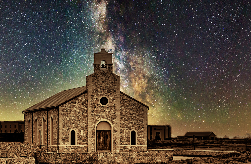 The Heavens and Earth - ID: 15929495 © Jeff Robinson