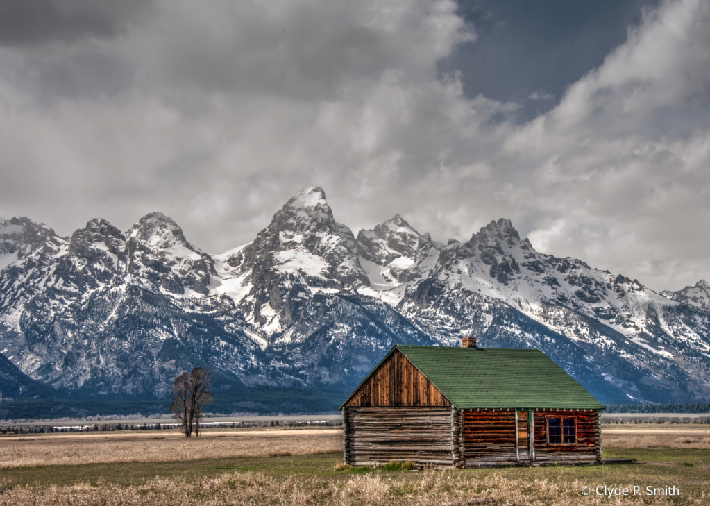 Grand Tetons Cabin  - ID: 15930753 © Clyde Smith