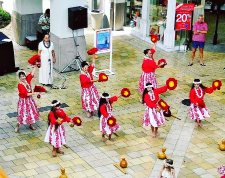 Hawaiian Dancers