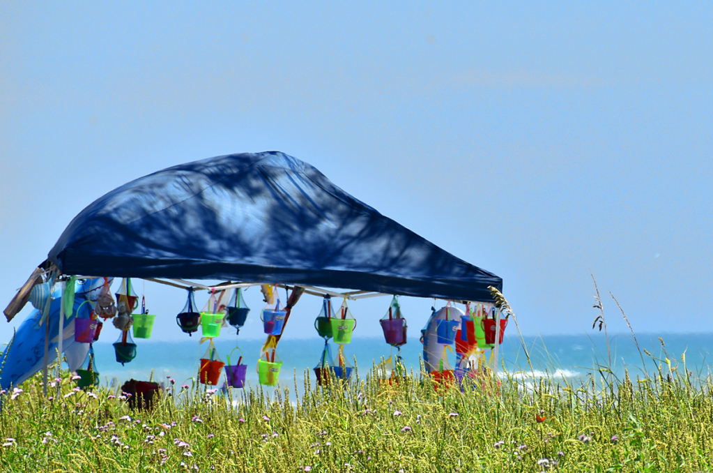 BEACH'S TOOLS AND TOYS