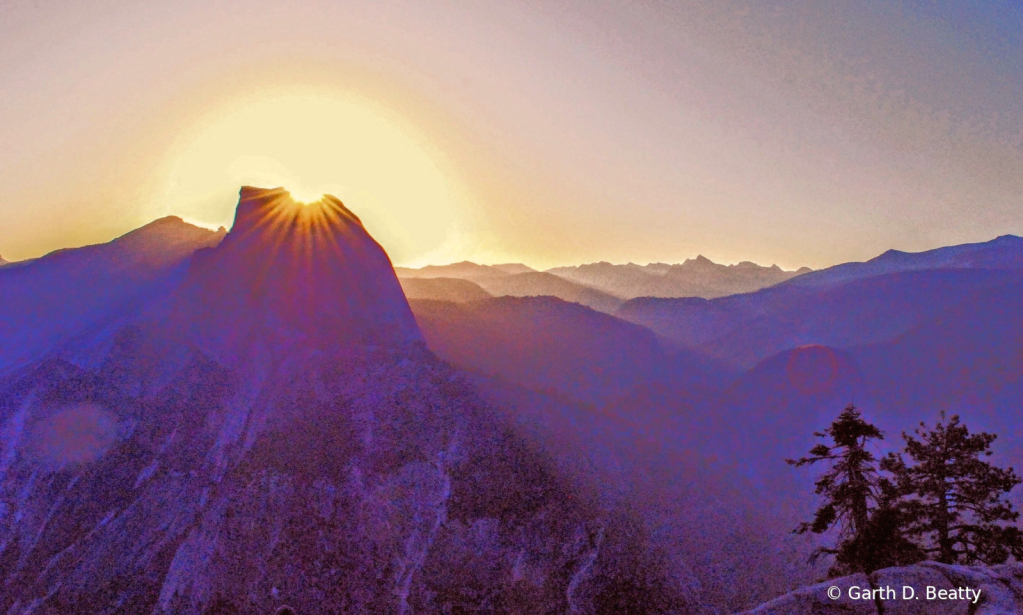 Sunrise at Yosemite National Park 