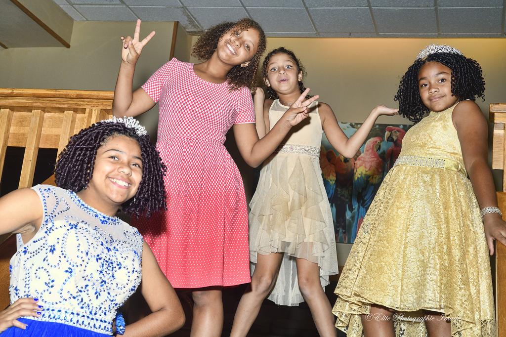 Happy Teens - ID: 15963145 © Robert/Donna Green