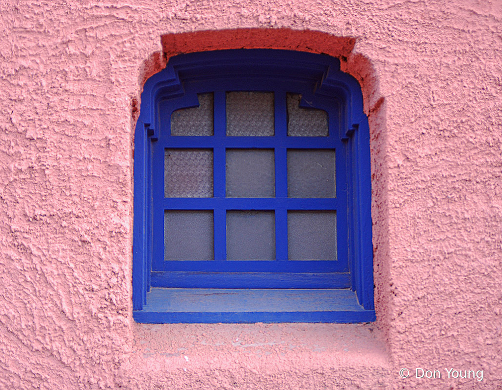 New Mexico Window - ID: 15963211 © Don Young