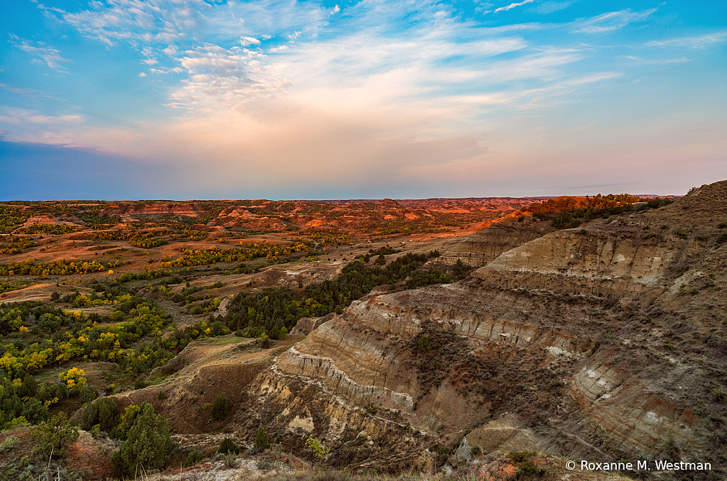 Badlands butte at Bennet Creek