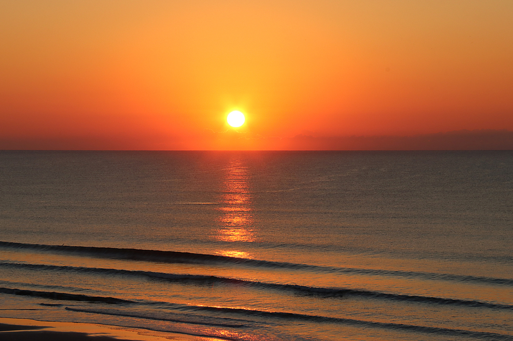 East Coast Sunrise - ID: 15966954 © Lori A. Nevers