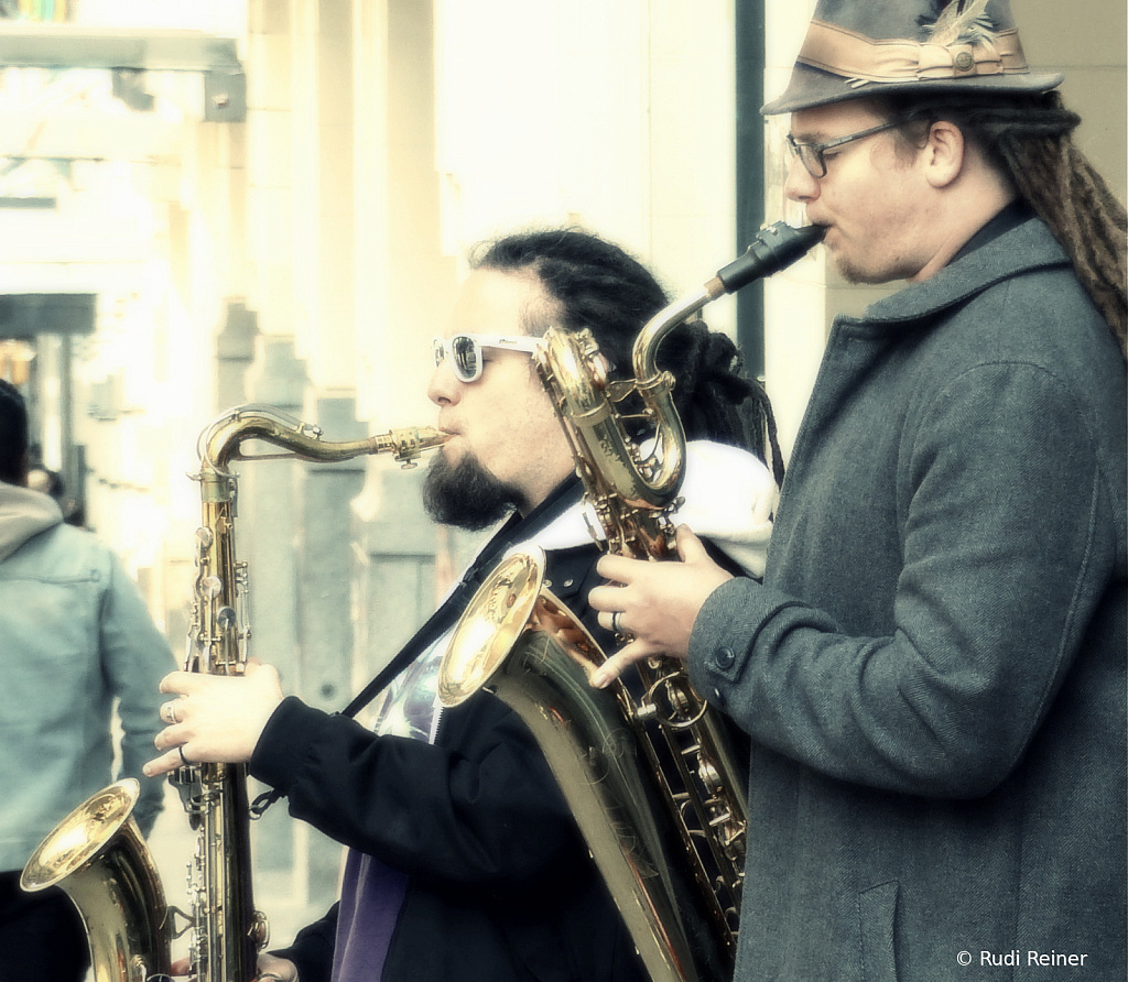 Street side jazz